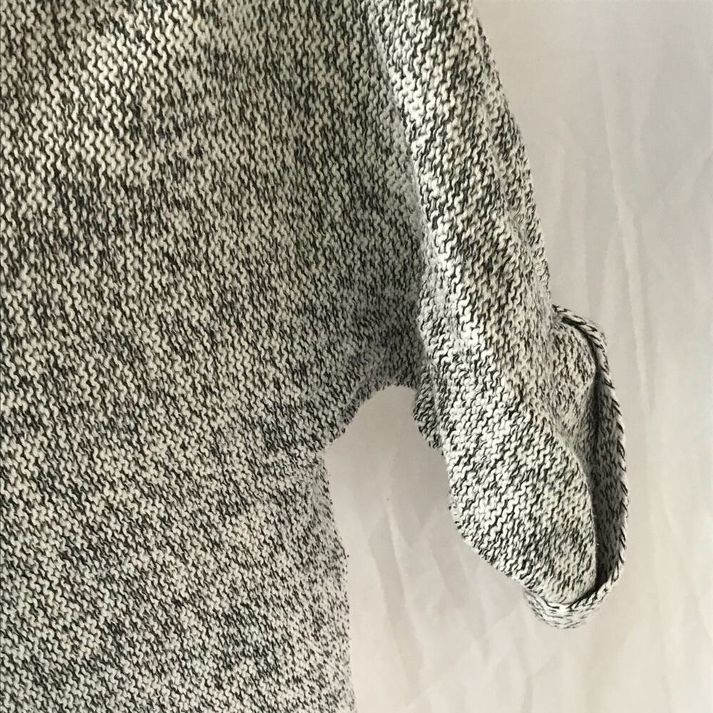H&M sweater - Picture 3 of 6
